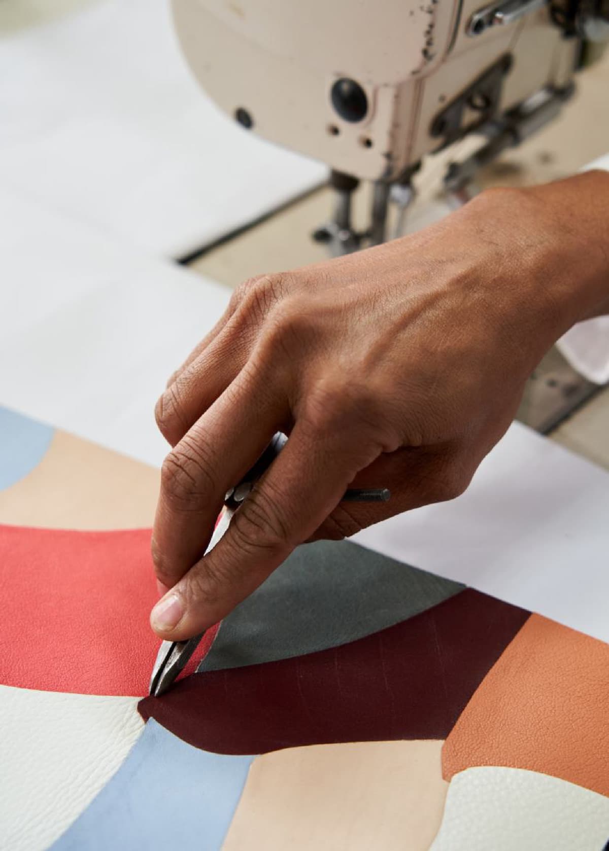 Broderie machine Akanjo - Voir la vidéo